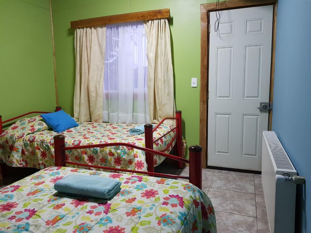 פואנטה ארנס Hostal Aventura Austral מראה חיצוני תמונה